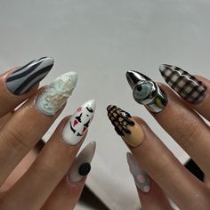 MADRINAILS | 🖤 @ornellasoc #nailart #naildesign #naildesigns #nails #naillove #nails2inspire #nails4today #nailswag #nail #nailaddict #nailartist... | Instagram