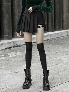 Black Street Fashion, Abbey Dawn, Egirl Fashion, Tokyo Street Fashion, Hipster Outfits, Punk Rave, Plaid Mini Skirt, Gothic Punk, E Girl