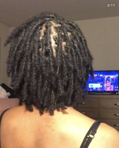 Locs Weave, Female Dreads Hairstyles, Two Strand Twist Starter Locs, Twist Starter Locs, Girls With Locs, Pretty Locs, Dreadlocks Hair Care, Dreadlocks Girl, Sister Locs