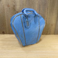 Vintage Light Blue AJAY Richard Milton Bowling Bag Retro Rockabilly Bowling Ball Bag #vintagebowling #bowlingballbag #bowling #rockabilly #ajaybowlingbag #richardmilton #boho #overnightbag Corn Hole Bags, Bowling Ball Bag, Bowling Ball Bags, Bowling League, Ball Holder, Plastic Ball, Retro Bags, Bowling Bag, Corn Hole