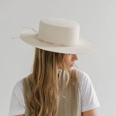 Dahlia Boater - Off White - GIGI PIP Spring Everyday Fedora Felt Hat, Elegant Flat Crown Hat, Elegant Wide Brim Fedora For Everyday, Chic Adjustable Fedora With Flat Crown, Elegant Flat Brim Felt Hat For Everyday, Beige Flat Brim Boater Hat For Fall, Beige Boater Hat With Flat Brim For Fall, Modern Wide Brim Hat For Everyday, Beige Fitted Felt Hat With Flat Crown