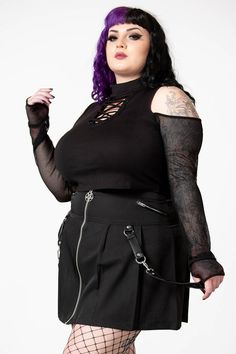 DARK HALF.- Soft, stretch fabric.- Cropped.- Cold shoulder.- Fishnet sleeves with thumbhole.- Hidden back zip.- Lace detail.- High neck.- Fitted.Model is 5ft5 and wears size 3XL.Wash Cold - Gentle Cycle.with KILLSTAR branding, 60%Rayon, 35% Nylon, 5% Elastane. Black Top Plus Size, Fishnet Sleeves, Killstar Clothing, Plus Size Goth, Goth Things, Oc Outfits, Pentagram Necklace, Witch Dress, Goth Style