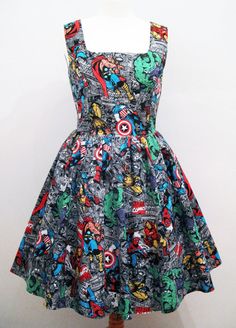 18 Stylish Ways To Showcase Your Inner Geek This Summer Classic Summer Dresses, Geek Fashion, Geek Chic, Mode Inspiration, Pin It, Summer Season, A Dress, Pretty Dresses