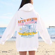 Vacation Hoodie With Relaxed Fit And Long Sleeves, Relaxed Fit Long Sleeve Hoodie For Vacation, Trendy Hooded Hoodie For Beach Season, Hooded Sweatshirt For Beach Season, Oversized Hooded Top For Vacation, White Cotton Hoodie For The Beach, White Cotton Hoodie For Beach, White Cotton Beach Hoodie, Trendy Beach Season Hoodie Sweatshirt