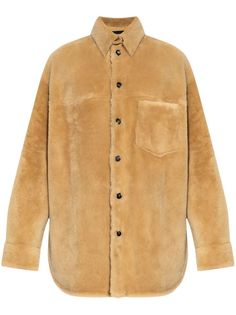 beige shearling appliqué logo reversible classic collar front button fastening drop shoulder long sleeves buttoned cuffs chest patch pocket curved hem Yoko London, City Dress, Iconic Bags, Summer Beach Wear, Shearling Jacket, Faux Fur Jacket, Ski Wear, Lady Dior, Jacket Tops