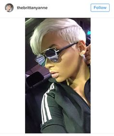 Love this cut and color Platinum Hairstyles, Short Platinum Hair, Chinese Bangs, Short Black Haircuts, Platinum Pixie, Ebony Hair, Short Sassy Haircuts, Dramatic Hair