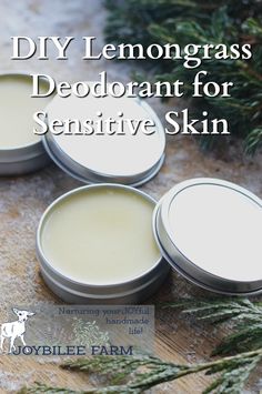 Diy Deodorant Spray, Natural Prebiotics, Natural Dry Shampoo, Marjoram Essential Oil, Deodorant Recipes, Shampoo Recipe, Diy Deodorant, Homemade Deodorant, Baking Soda Uses