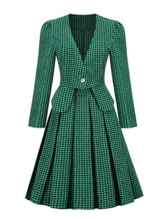 Blazer and Skirt Green Houndstooth Vintage Two Piece Sets | mygoodyshop.com – MyGoodyShop Grid Skirt, Corporate Baddie, Vestidos Retro, Woman Suit, Robes Vintage, Women Suits, Look Retro, Fashion Closet, Paneled Skirt