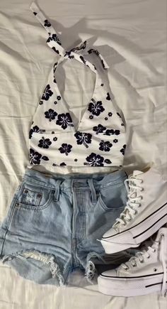 Surfergirl Style, Look 80s, Looks Pinterest, Outfit Inspo Summer, Foto Tips, Trendy Summer Outfits, Swaggy Outfits, Simple Trendy Outfits, Mode Inspo