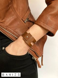 Modern Leather Bracelet With Wrist Strap As Gift, Leather Strap Cuff Bracelet For Everyday, Everyday Leather Cuff Bracelet, Everyday Brown Bracelet, Brown Rectangular Wristlet For Everyday Use, Brown Everyday Rectangular Wristlet, Everyday Brown Rectangular Wristlet, Modern Rectangular Leather Bracelet For Everyday, Modern Everyday Leather Bracelet Rectangular Shape