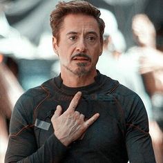 the avengers 4 actor is making an obscene gesture