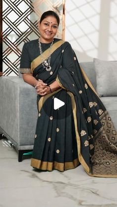 Ways To Drape A Saree, Right Or Wrong, Right Hand, Left Hand, The Hand, Don't Worry, You Choose