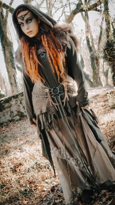 Pagan Wedding Shawl Medieval Wedding Shawl Forest Witch - Etsy Pagan Witch Costume, Viking Witch Costume, Witch Shawl, Volva Witch, Larp Clothing, Viking Witch, Vikings Halloween, Viking Hood, Earth Witch