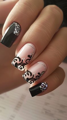 49 Pretty Prom Nail Designs For 2024 Nails Shorts, White Lace Nails, Tulip Nails, Prom Nail Designs, Fancy Nail Art, New Nail Art Design, Nail Designs Pictures, Prom Nail, Acrylic Toe Nails