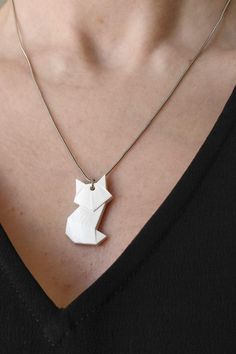 A lovingly necklace with a handmade pendant made from resin. Painted white or black. Thanks for looking, any questions please message me! Geometric Fox, Origami Necklace, Foxes Necklace, Origami Design, Geometric Animals, Golden Color, Animal Wall Art, Contemporary Jewelry, Animal Jewelry