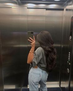 Instagram Baddie, Pose Fotografi, American Beauty, Dark Brown Hair, Dream Hair, Brunette Hair, Aesthetic Hair, Dark Hair