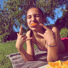 Eating and orange while tanning in the sun 🌞 Open Mouth Smile, Orange Wedges, Mouth Guard, Orange Slices, Reference Photos, Art Reference Photos, Wolves, Pose Reference, Art Reference