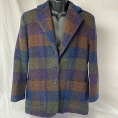 Condition is excellent “Pre-Owned”. No holes or stains. See photos for cosmetics. Shipped with best carrier available. Chest 22” Length 31” Sleeve 22” Printed Tights, Polka Dot Pattern, Jacket Buttons, Wool Jacket, Men's Blazer, Women's Blazer, Vintage Ladies, Made In Usa, Polka Dots