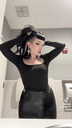 Long Hair Undercut With Bangs, Bangs With Shaved Sides Long Hair, Small Shaved Sides, Bangs And Side Shave, Shaved Side Hairstyles With Bangs, Double Side Shave Long Hair, Alternative Hair Inspiration, Bangs With Side Shave, Goth Girl Haircut