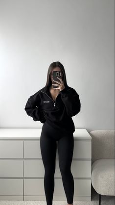 Gymwear Outfits, Gym Crush, Look Legging, Black Leggings Outfit, Looks Country, Cute Workout Outfits, Cute Gym Outfits, Gym Outfits, Athleisure Outfits