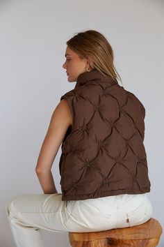 The Ryanne Quilted Puffer Vest is a Fall Winter must-have! This cozy piece is perfect for layering and features a unique tufted texture. Available in Espresso Brown; style with your do-to denim to complete the look!Details: 100% Polyester Front Zipper Closure Side Pockets Hand Wash Cold/ Hang Dry Red Floral Top, Winter Must Haves, Quilted Puffer Vest, Brown Vest, Brown Style, Espresso Brown, Sequin Sweater, Fall Winter 2024, Sweater Sale