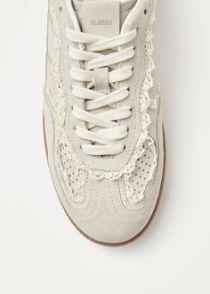 Tb.490 Crochet Cream Sneakers | ALOHAS Color Crema, Shoe Inspo, Swag Shoes, Mode Inspo, Samoa, Dream Shoes, Seychelles, Guinea Bissau, Papua New Guinea