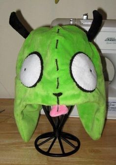 Gir Hat Invader Zim, Scene Hats, Scene Hat, Cringe Culture, Scene Clothing, Silly Hats, Funky Hats, Scene Core