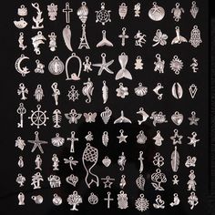 Making Charms, Charms For Bracelets, Charms For Jewelry Making, Jewelry Diy Bracelets, Metal Charms, Diy Metal, Necklace Brands, Jewelry Making Charms, Cute Charms