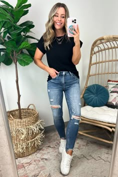 Details: Make a statement with our High Rise Raw Hem Distressed Skinny Jeans! This baby has all the makings of a classic: high-rise silhouette, comfort stretch denim, and skinny leg fit. But we've added an edgy twist with the deep cut bottom and raw hem detail that will have you standing out from the crowd! Look and feel your best with these jeans! - High rise - Distressed Content: 92% COTTON 6% POLYESTER 2% SPANDEX Size + Fit - Model is 5'4" and wearing a size 26 -Measurements from a size 26 -W Skinning Jeans Outfit, High Top Tennis Shoes, Standing Out From The Crowd, Fitted Jeans, Jeans Outfit Summer, Earthy Outfits, Outfit Jeans, Gameday Outfit, Fashion 101