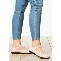 This goes-with-everything flat combines timeless style with major comfort for every step of the day. Fitted Casual Flats With Low Heel, Casual Fitted Flats With Low Heel, Casual Fitted Ballet Flats For Everyday, Casual Everyday Ballet Flats, Casual Everyday Fitted Ballet Flats, Casual Fitted Closed Toe Flats, Fitted Flats With Cushioned Footbed For Spring, Pink Casual Ballet Flats For Spring, Casual Pink Ballet Flats For Spring