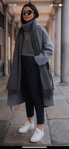 Vinter Mode Outfits, Gray Coat, Grey Coat, Cute Fall Outfits, Mode Inspo, Casual Winter Outfits, 가을 패션, Autumn Outfit, Winter Outfits Women