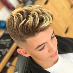 Mohawk For Men, Brown Hair Men, Mens Hair Colour, Men Hair Color, Brown Hair With Blonde Highlights, Corte De Cabelo Masculino, Blonde Hair With Highlights, Brown Blonde Hair, Brown Hair With Highlights