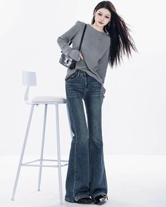 Flare denim pants that enhance your clean mood.

I'm also happy that it's easy to mix and match, regardless of the item you want to match it with.

Recommended for those trying flare pants for the first time.
◾️Model
Height/Weight：163cm(64.1in)/44kg(97.0lb)
Fitting Size：S





Cm
(inches)

Length
Waist
Hip


S
106(41.7)
62(24.4)
84(33.0)


M
108(42.5)
66(25.9)
88(34.6)


L
110(43.3)
70(27.5)
92(36.2)


XL
112(44.0)
74(29.1)
96(37.7) Denim Blue Straight Leg Flares For Fall, Fall Denim Blue Straight Leg Flares, Casual Medium Wash Flares For Fall, Casual High Rise Flares For Fall, Casual Cotton Denim Blue Flares, Casual Denim Blue Cotton Flares, Denim Blue Cotton Flares For Fall, Casual Blue Full-length Flares, Casual Full-length Blue Flares