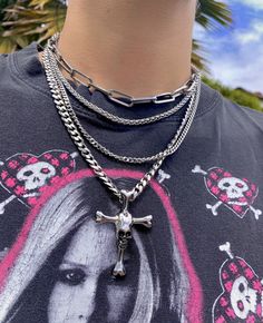 STAINLESS STEEL CHAIN LOBSTER CLASP CLOSURE ADJUSTABLE FROM 16”-18” Handmade with love 🖐🖤 Masculine Girl, Billie Eilish Concert Outfit, Summer Swag Outfits, Grunge Necklace, Cuban Necklace, Grunge Jewelry, Summer Swag, Expensive Clothes, Fit Board Workouts