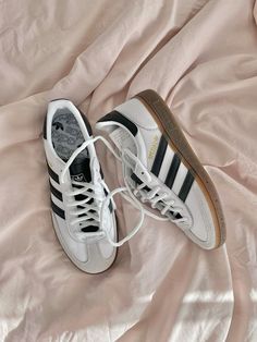 Celeb-Inspired Style: Rock the Latest Adidas Shoes Seen on Stars White Adidas Spezial, White Spezial Adidas, Spezial Adidas Shoes, Spezial Adidas Outfit, Bridal Shoes Sneakers, Adidas Spezial Outfit, Shoes Design Ideas