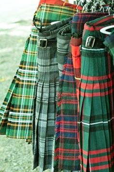 tartan kilts Highland Games Scotland, Outlander Aesthetic, Scotland Men, Kilts For Sale, Style Anglais, Scottish Kilts