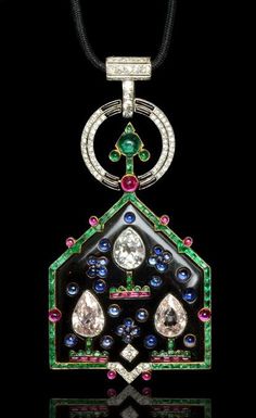 CARTIER Paris. Art Deco 'Oriental' multi-gem pendant Paris Art Deco, Bijoux Art Deco, Art Deco Pendant, Paris Art, Crochet Motifs, Deco Jewelry, Art Deco Diamond, Pear Shaped Diamond