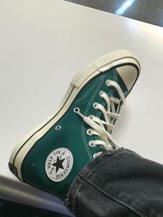 Converse Ideas, Converse Aesthetic, Sneakers Converse, Green Converse, All Stars Converse, Hype Shoes, High Top Sneaker, Shoe Inspo, Aesthetic Shoes