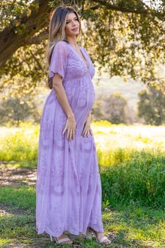 Purple Baby Shower Dress, Airy Outfits, Purple Maternity Dress, Suits Ideas, Lavender Baby Showers, Pregnant Outfits, Short Bell Sleeves, Baby Rhino, Pregnancy Style