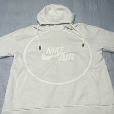 This Men’s Nike Hoodie Was Never Worn. It Has Been In My Closet In A Bag For A While. It’s Not Perfect Or Brand New But It’s Is In Excellent Condition And Never Worn. Great Style, Great Material ! Will Accept Best Offer !! Happy Poshing. Sweaters Nike, Nike Hoodie Men, Nike Sweaters, Nike Sweater, Nike White, Nike Hoodie, Not Perfect, White Nikes, A Bag