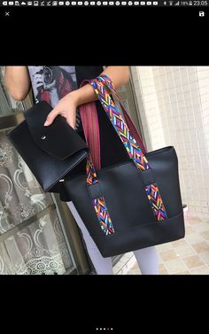 Small Bags Fashion, Simple Leather Bag, Ankara Bags, Diy Messenger Bag, Leather Bag Design, African Bag, Ethnic Bag, Canvas Leather Bag