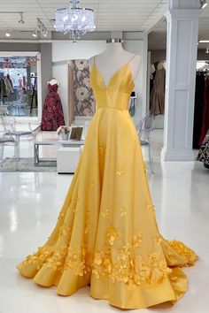 Elegant Yellow Prom Dress Yellow Satin Prom Dress, Prom Dress With Flowers, Yellow Prom Dress, डिजाइनर कपड़े, Yellow Evening Dresses, Yellow Prom, Dress With Flowers, A Line Evening Dress, Prom Dresses Yellow