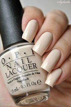 Изумительный OPI My vampire is buff Nails Cream Color, Cream Nail Color, Nail Cream Color, Cream Color Nails, Cream Colored Nails, Plain Nails Colors, Cream Nails Designs