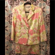 Beautiful Tahari Floral Suit Sz 6. Nwot, Never Worn. Buttons Are Snaps As Shown In Picture. Skirt Has A Kick Pleat In The Back. Skirt 28” Waist 23.5” Length (Hem Has Been Taken Down) Floral Suit, Back Skirt, Kick Pleat, Size 6, Skirt, Floral, Women Shopping, Color