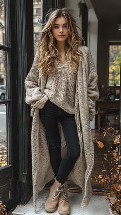 Thanksgiving Outfits For Women, Thanksgiving Outfit Ideas For Women, Long Sweater Outfits, What To Wear On Thanksgiving, Christmas Fashion Outfits, Cozy Thanksgiving, Boho Looks, Cute Thanksgiving Outfits, Trendy Date Night Outfit