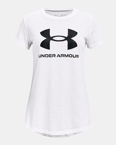 Super-soft, cotton-blend fabric provides all-day comfort|Ribbed collar|Dropped, shaped hem for enhanced coverage Under Armour Girls, Junior Outfits, Sporty Style, Logo Tees, Logo T Shirt, Girls Tshirts, Shirt Online, Tshirt Logo, T Shirt Top