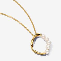 Classic gets a fresh twist with the Organically Shaped Circle & Treated Freshwater Cultured Pearls Pendant Necklace. This necklace features a slightly twisted, organically-shaped 14k gold-plated oval pendant with a row of five treated freshwater cultured pearls. Each treated freshwater cultured pearl is unique and can vary in size and colour; normal wear and tear may occur with this material. Our freshwater cultured pearls are treated with bleaching and lustre enhancement. - Pandora Organically Pandora Essence, Custom Charm Bracelet, Pearl Charm Necklace, Pearl Engagement Ring, Solid Gold Necklace, Solid Gold Earrings, White Gold Necklaces, Ring Pendant Necklace, White Gold Earrings