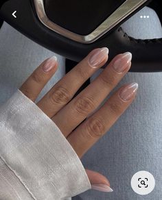 Short French Nails, Colorful Nails, Pearl Nails, Sleeping Habits, Neutral Nails, Prom Nails, Classy Nails, Chic Nails, Short Acrylic Nails