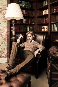 Lena Hoschek, very naughty Berlin. British Dandy Style, Dandy Look, Socks And Loafers, Tomboy Stil, Portret Feminin, Dandy Style, Masculine Fashion, Tim Walker, Look Retro