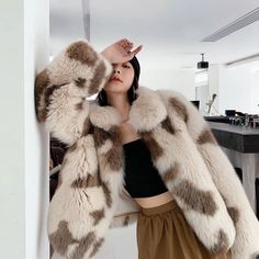 Winter Outwear, Fur Clothing, Winter Outerwear, Fox Fur Coat, Short Coat Jackets, Fur Fashion, Warm Coat, Short Coat, Faux Fur Coat